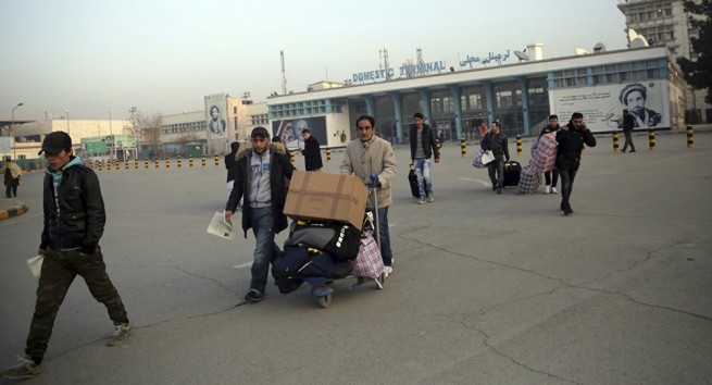 180073-explosion-pres-deaeroport-de-kaboul-suite-au-retour-du-vice-president-dostum.jpg