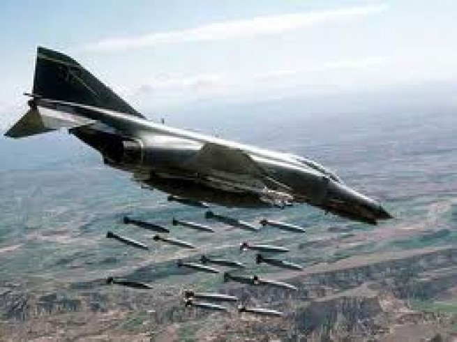 29857-bombardement-libye-1.jpg