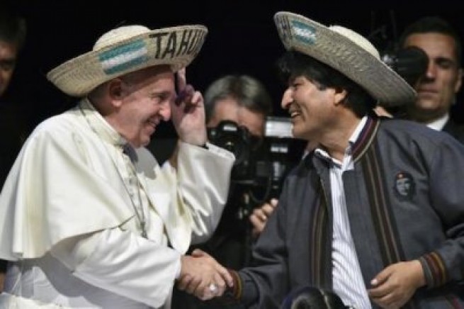 124834-papa-francisco-evo-morales-bolivia-2-0d409.jpg