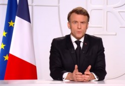 Macron 3