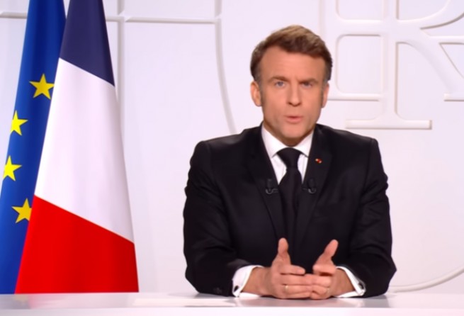 184273-macron-3.png