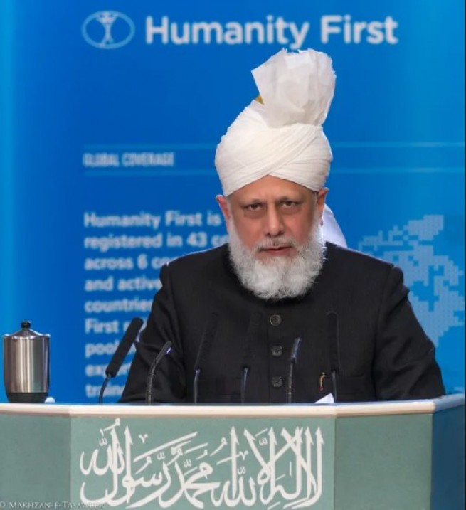 184549-hazrat-mirza-masroor-ahmad-1.jpg