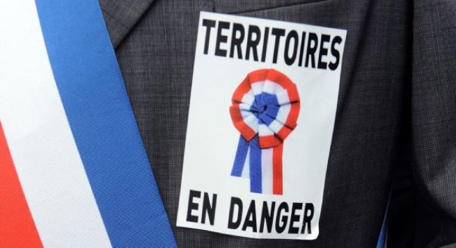 73597-manifestation-elus-locaux-reforme-territoriale-234.jpg
