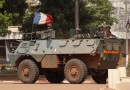 86327-french-soldiers-patrol-in-their-armoured-personnel-carrier-apc-during-fighting-in-bangui.jpg